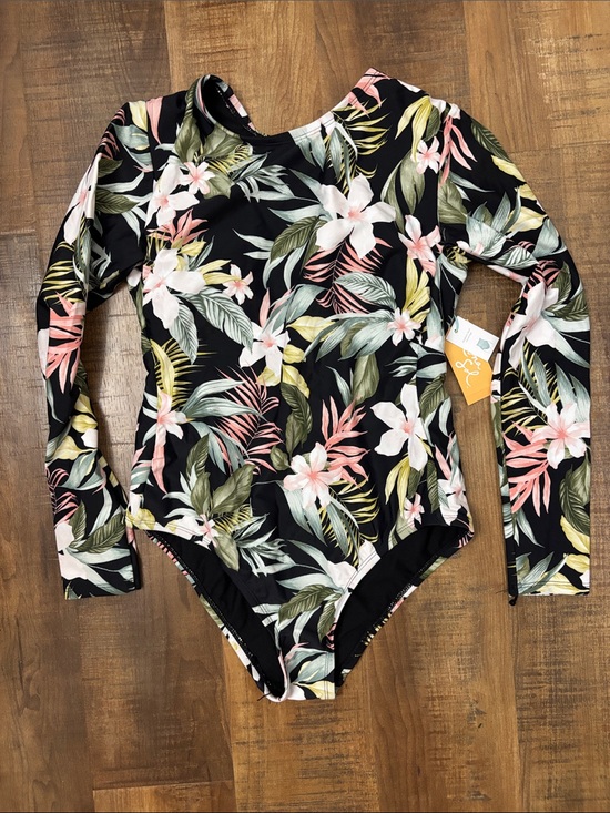 Kona Sol Other - Black and Pink Long Sleeve One Piece Swimsuit bathing suit
NWT/NEW
Kona Sol